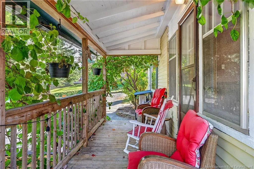 5 Hartford Lane