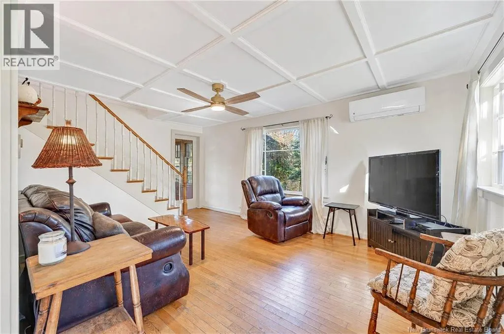 5 Hartford Lane