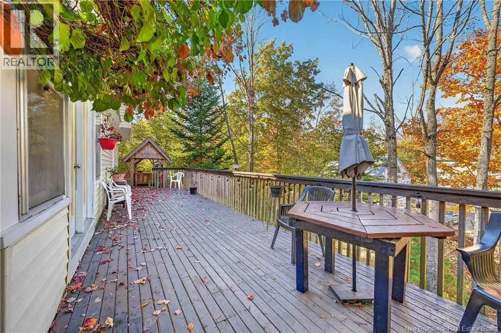 5 Hartford Lane