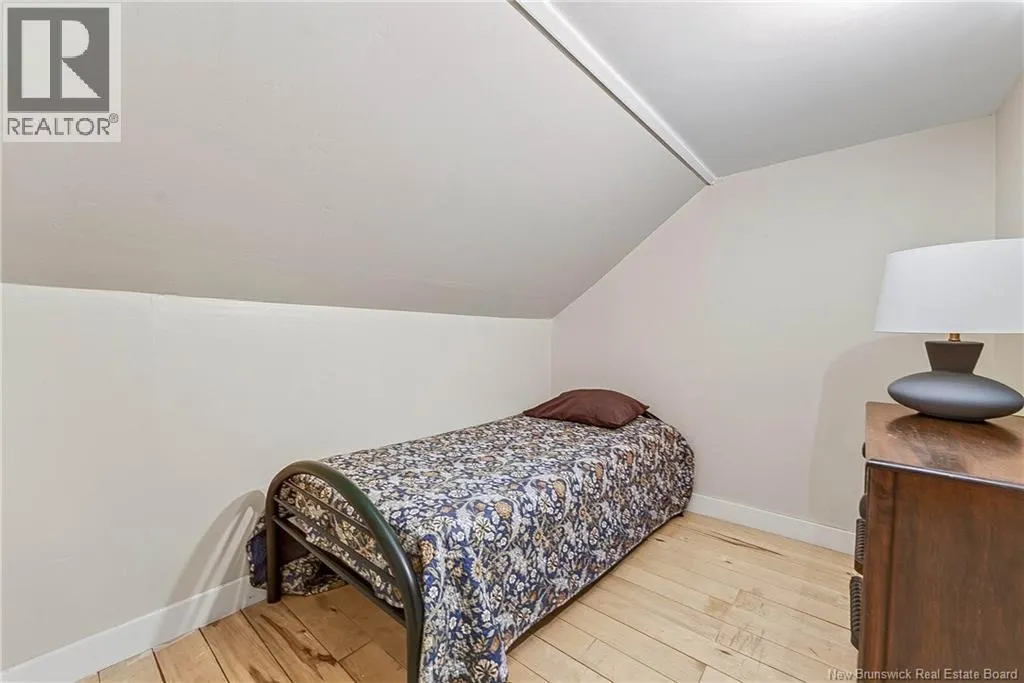 5 Hartford Lane