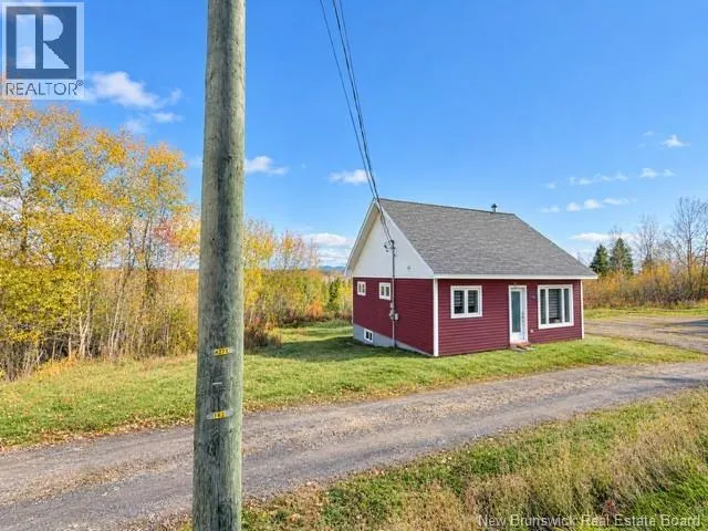 2353 Des Pionniers Avenue