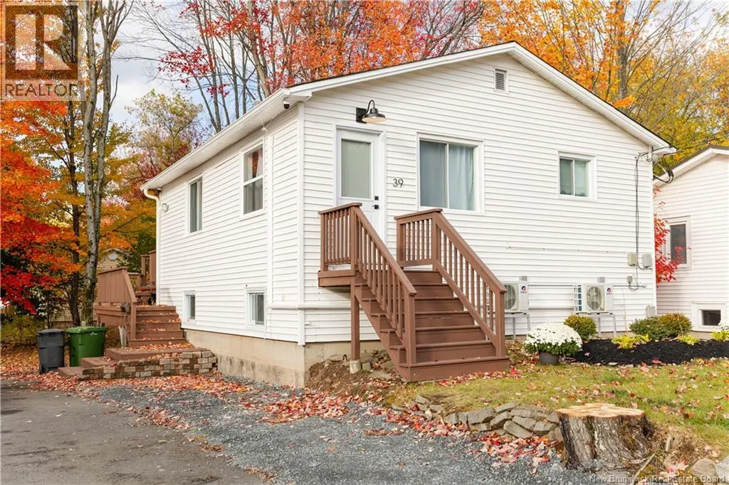 39 Murray Avenue