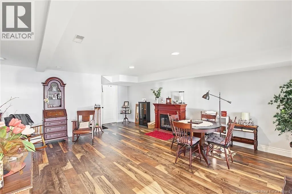2369 Lower Cambridge Road