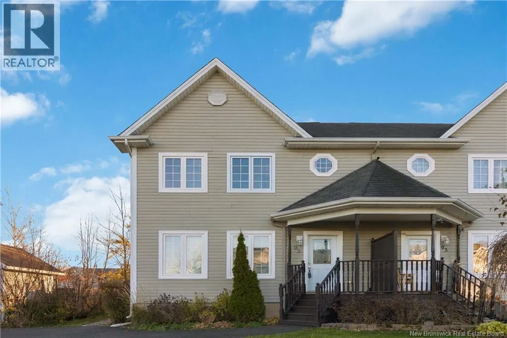 95 Christopher Crescent