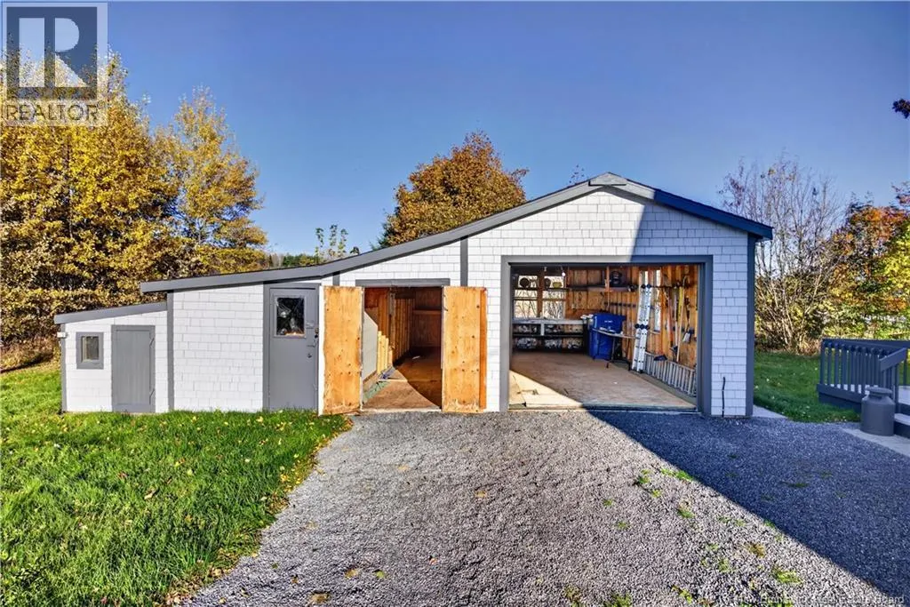 12 Dunnetts Road