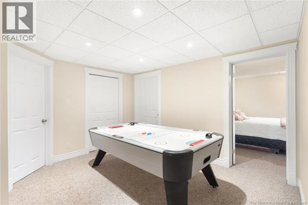 18 Pelican Court