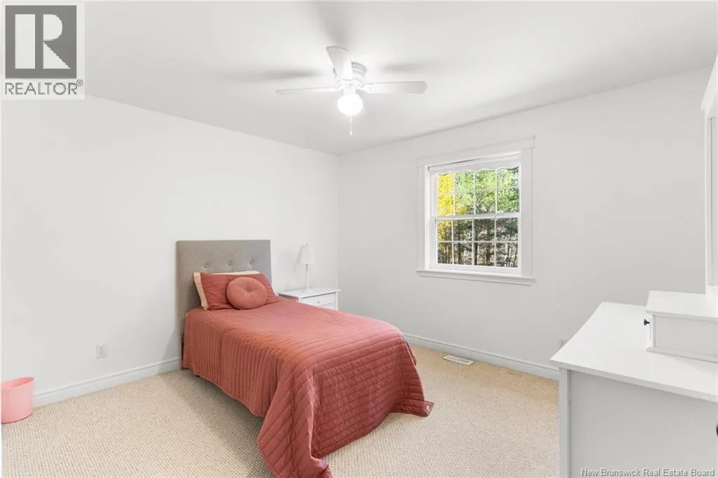 18 Pelican Court