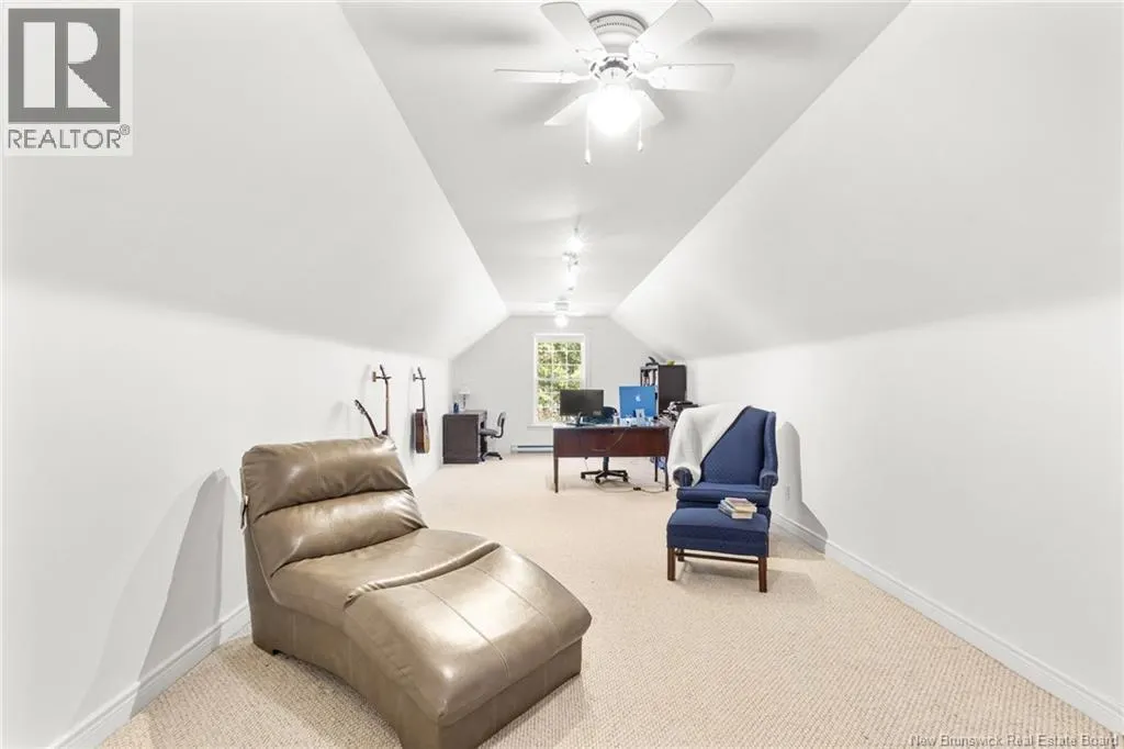 18 Pelican Court