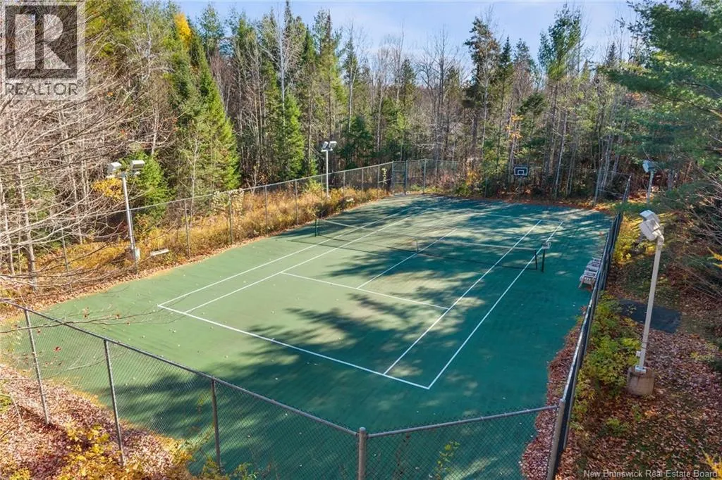 18 Pelican Court