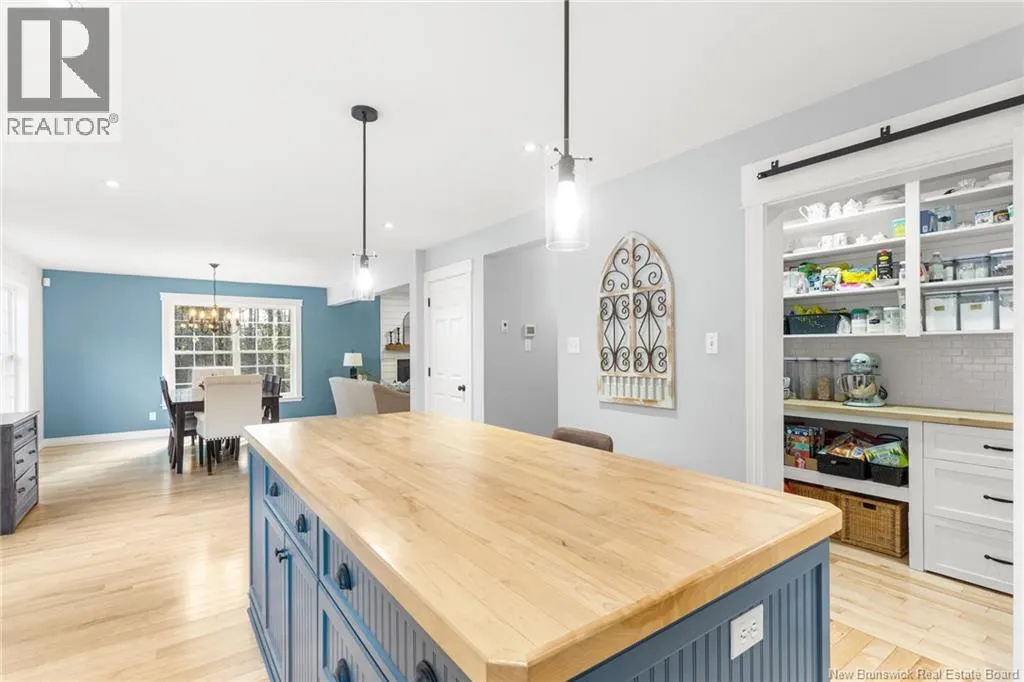 18 Pelican Court