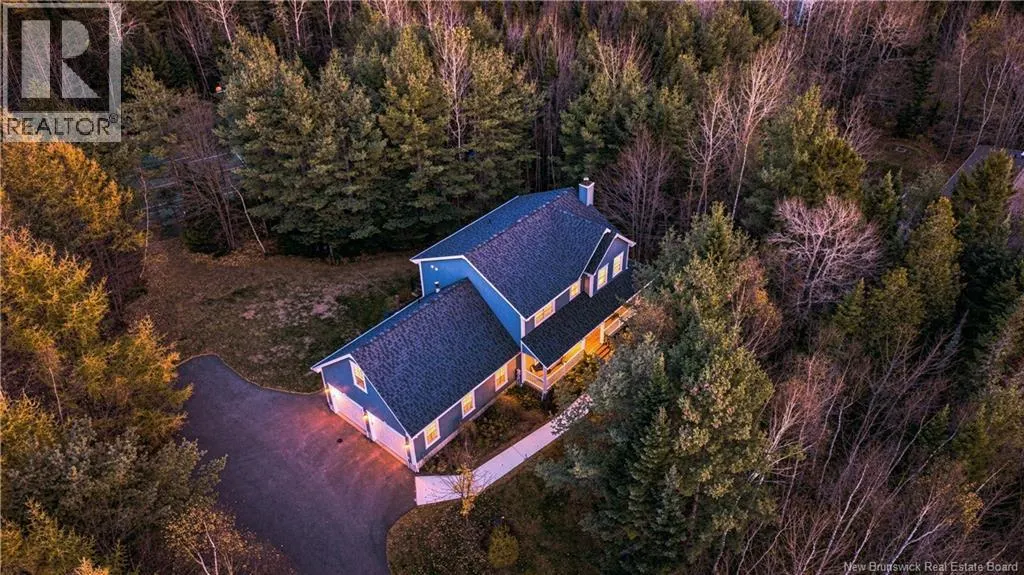 18 Pelican Court