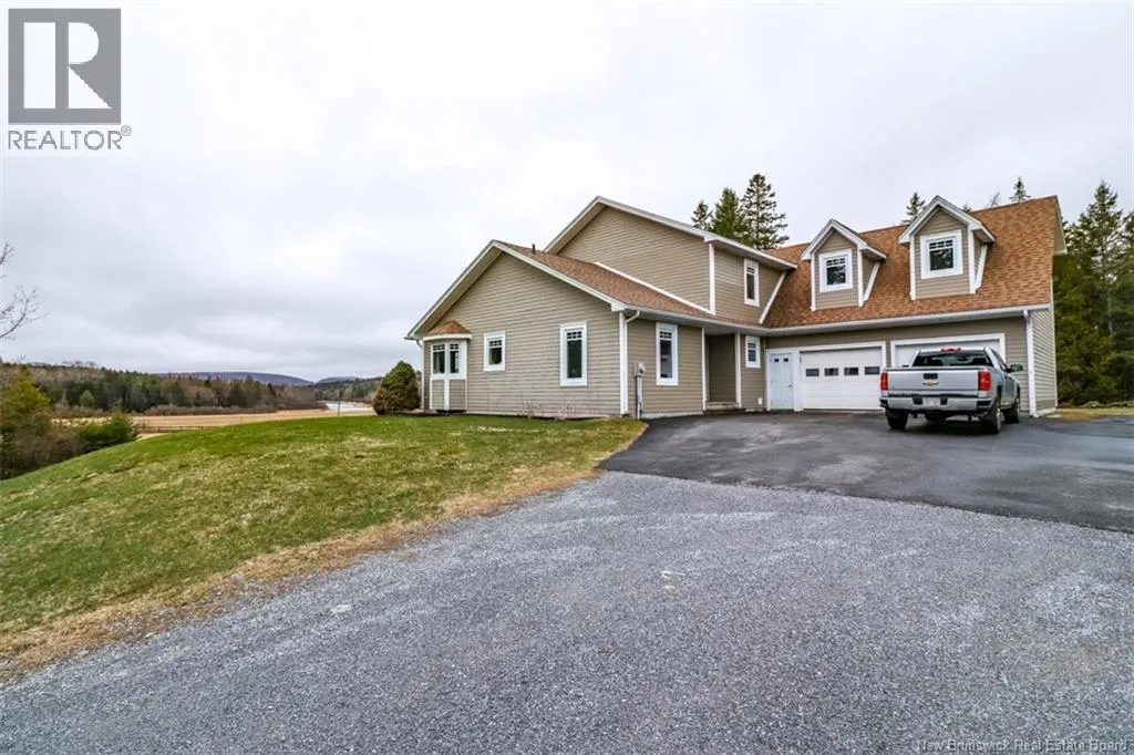 560 Lakeside Road
