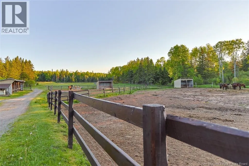 560 Lakeside Road