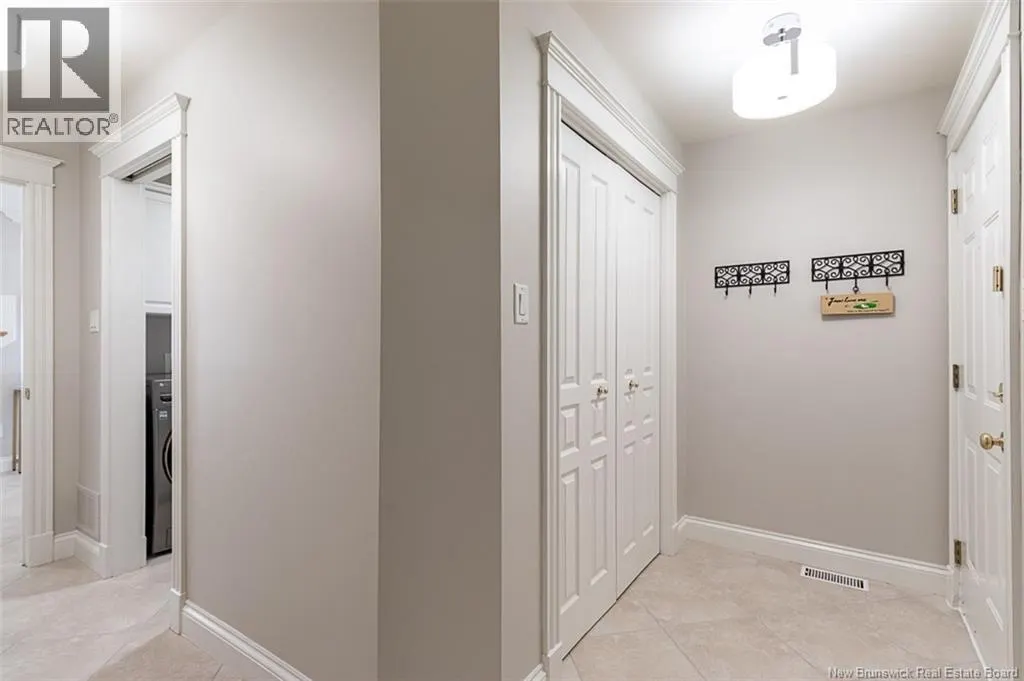 6 Willowdale Court