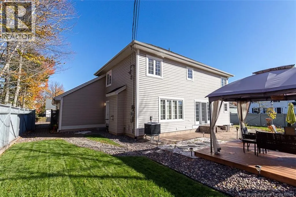 6 Willowdale Court
