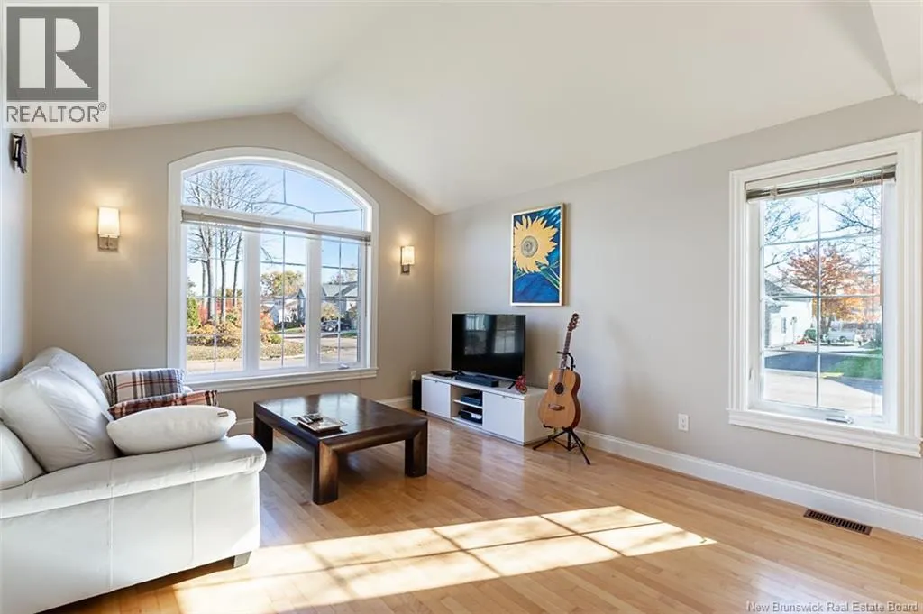 6 Willowdale Court