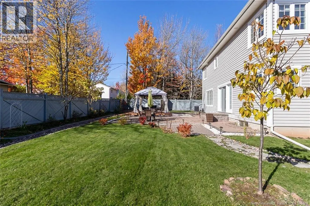 6 Willowdale Court