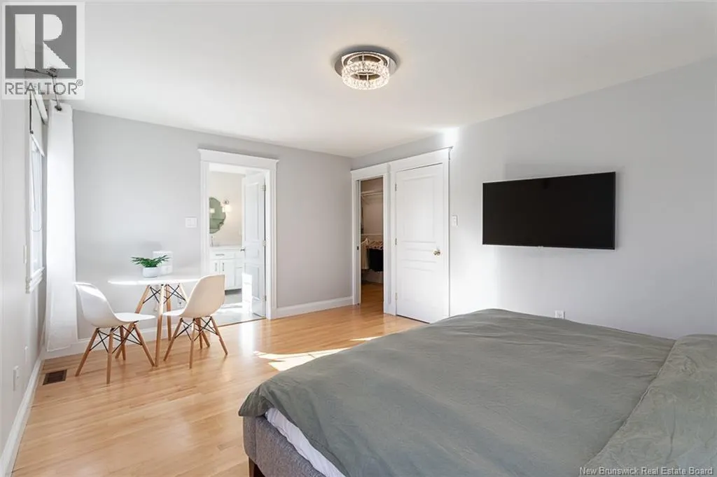 6 Willowdale Court