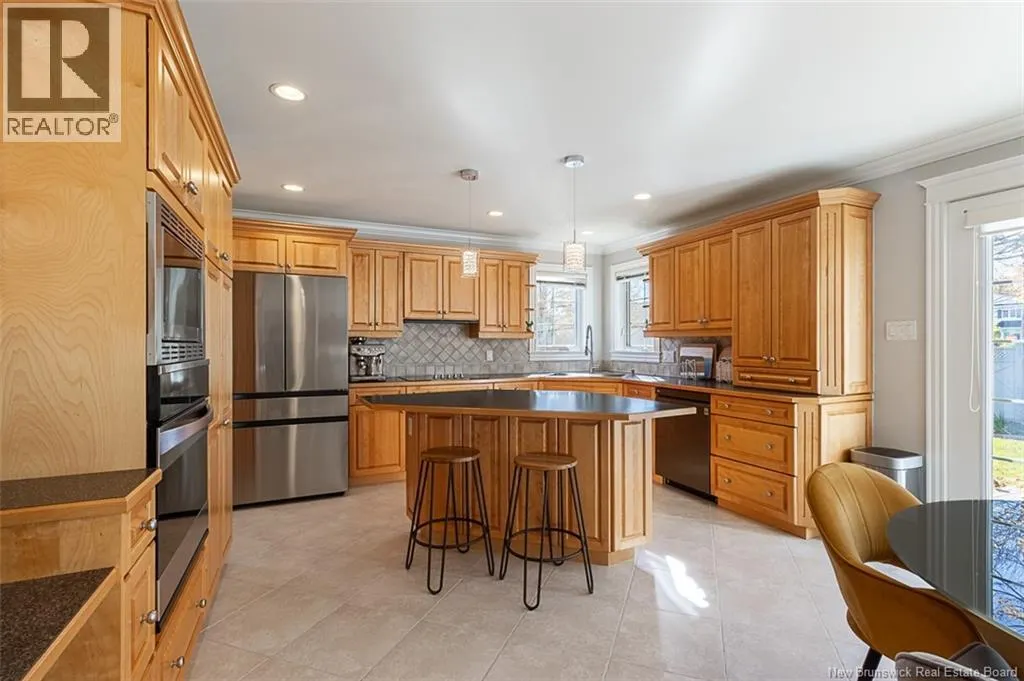 6 Willowdale Court