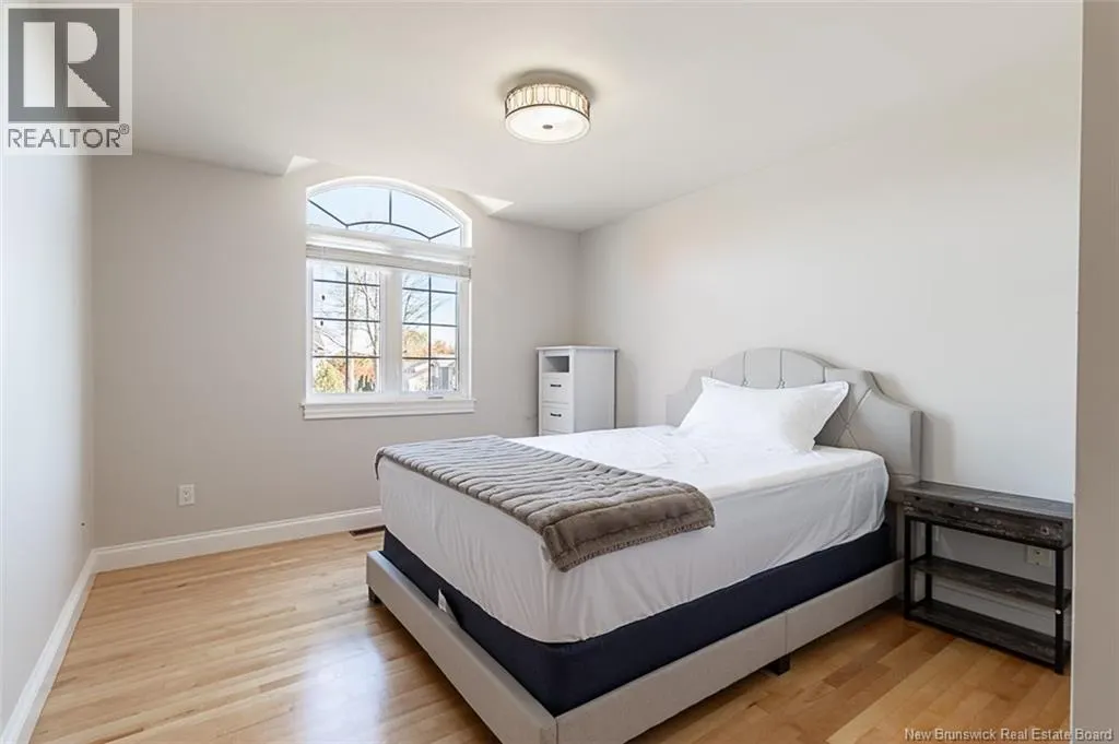 6 Willowdale Court