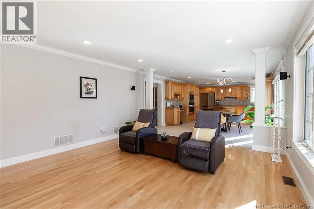 6 Willowdale Court