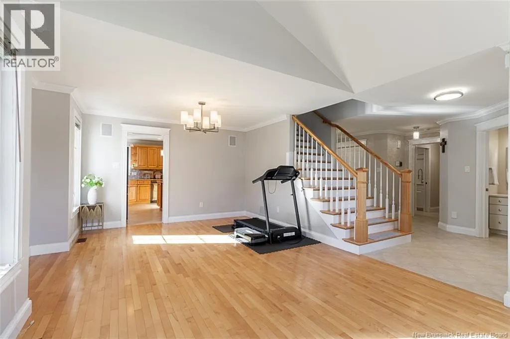 6 Willowdale Court