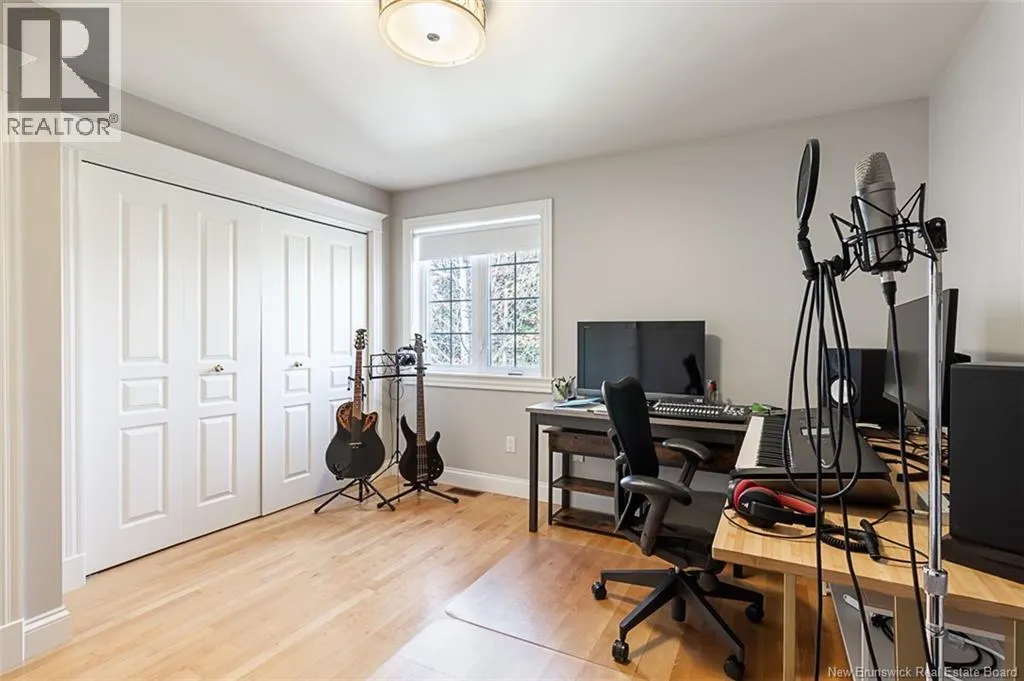 6 Willowdale Court