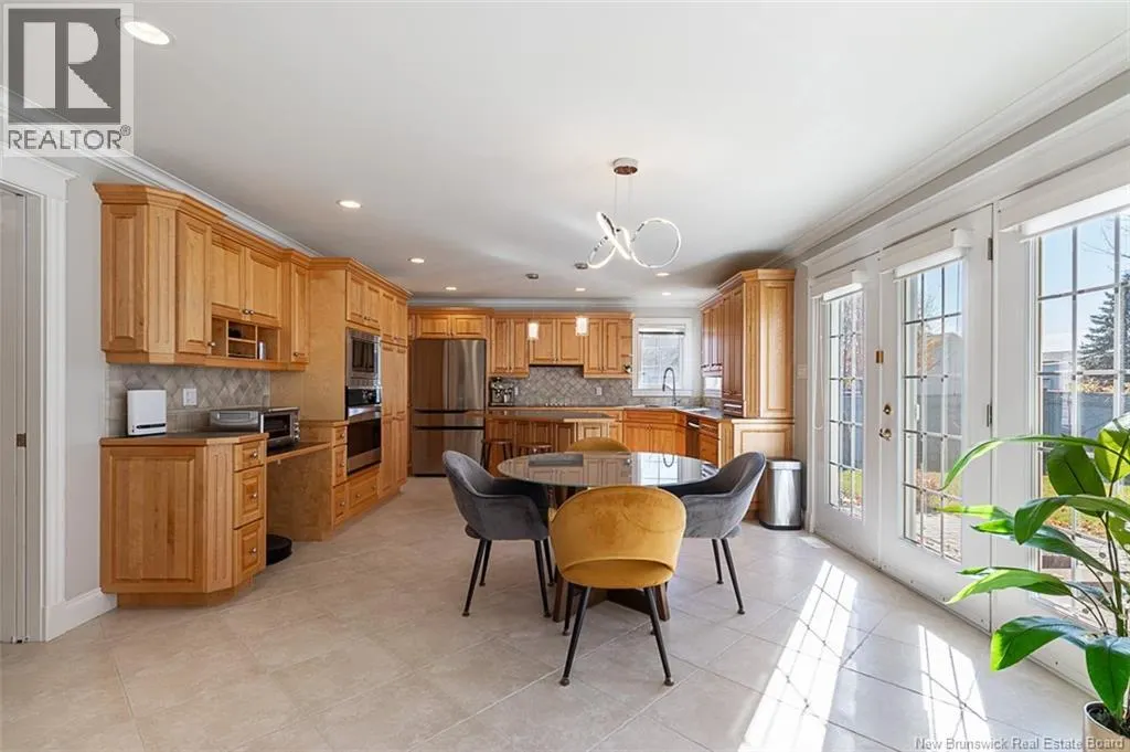 6 Willowdale Court