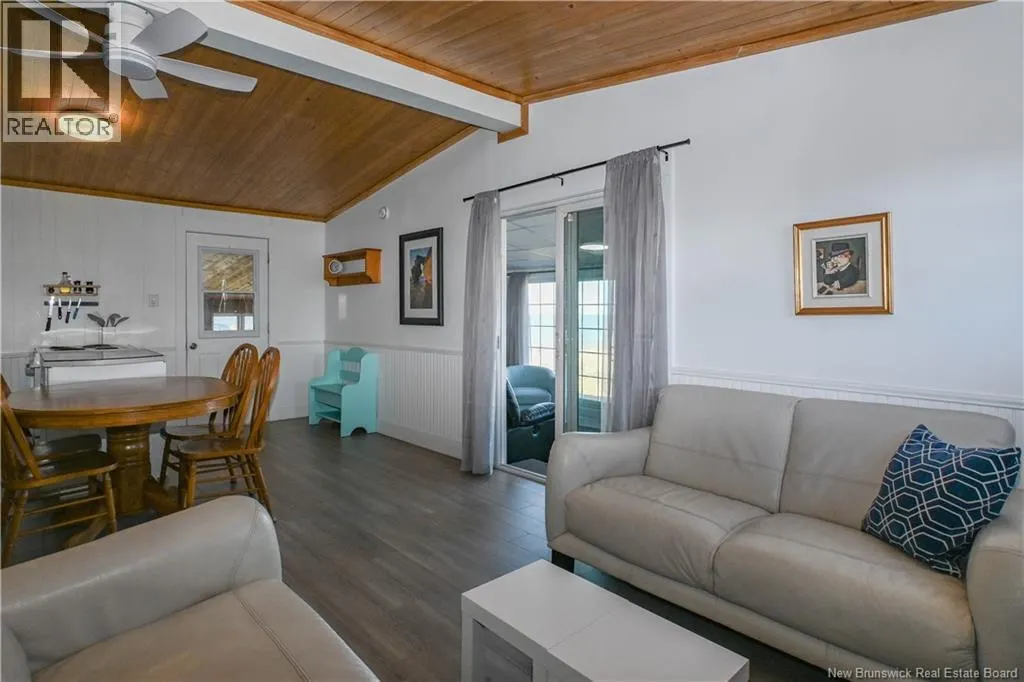 55 Pointe-à-Richard Lane