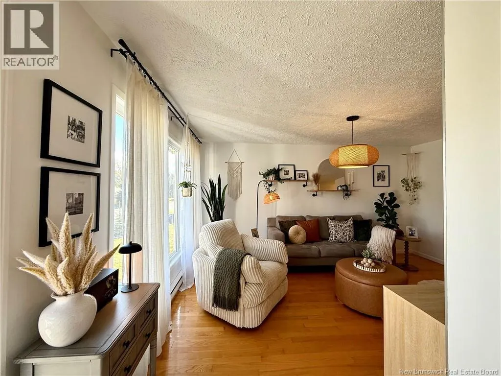 28 Émile-Simard Avenue