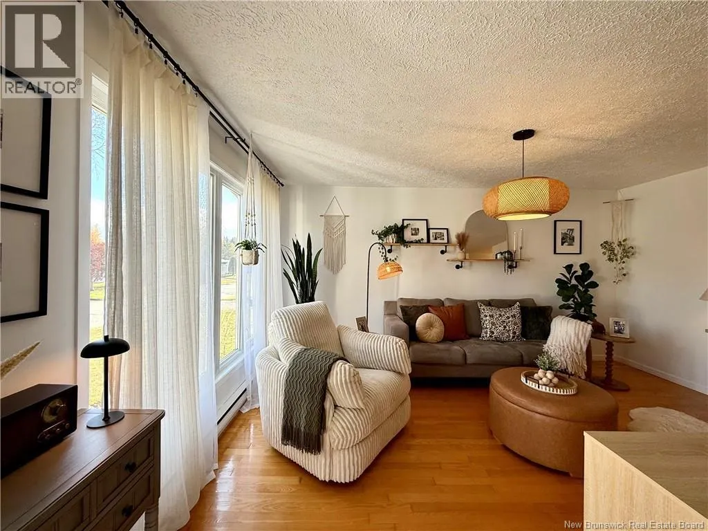 28 Émile-Simard Avenue