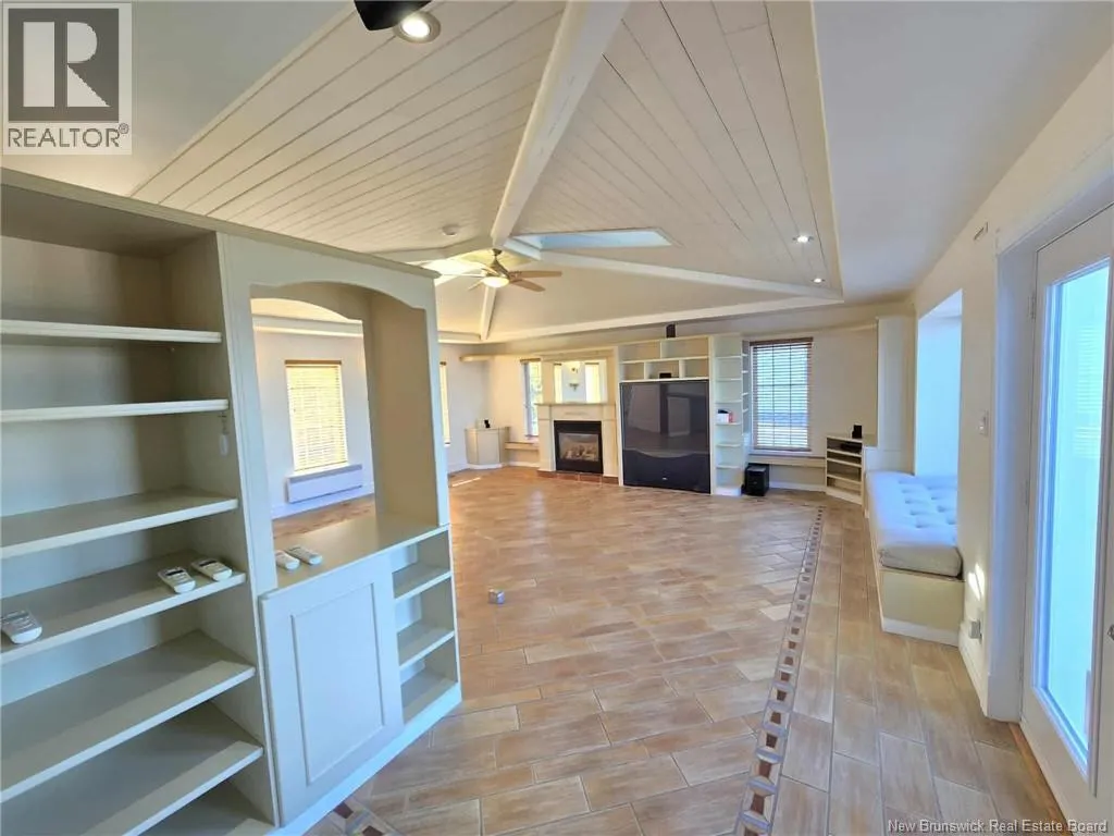 2156 Queen Elizabeth Drive