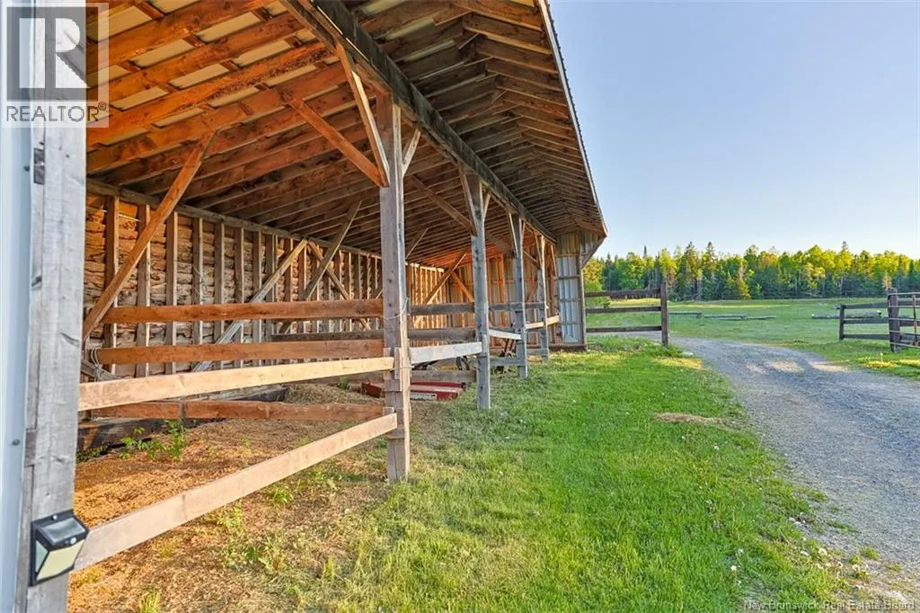 560 Lakeside Road