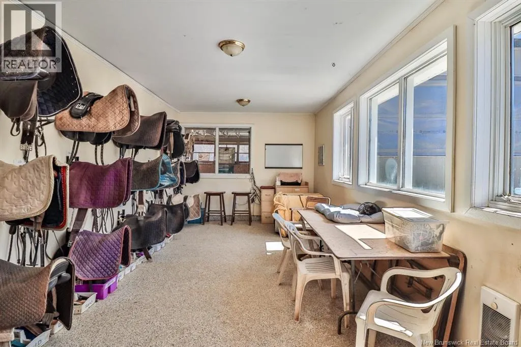 560 Lakeside Road