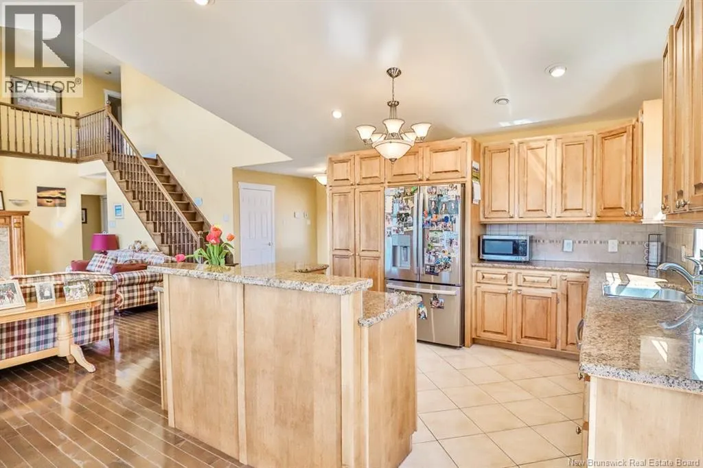 560 Lakeside Road