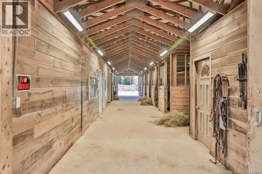 560 Lakeside Road