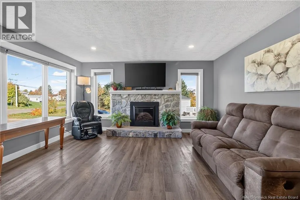 16 Francois Road