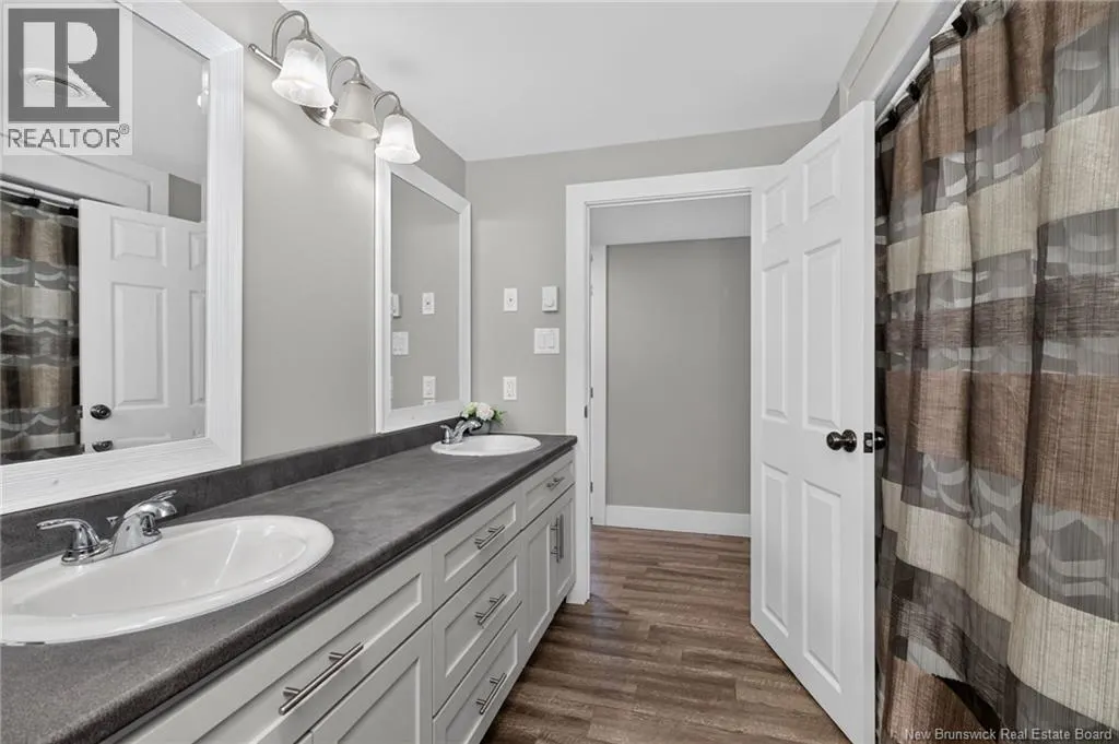 16 Francois Road