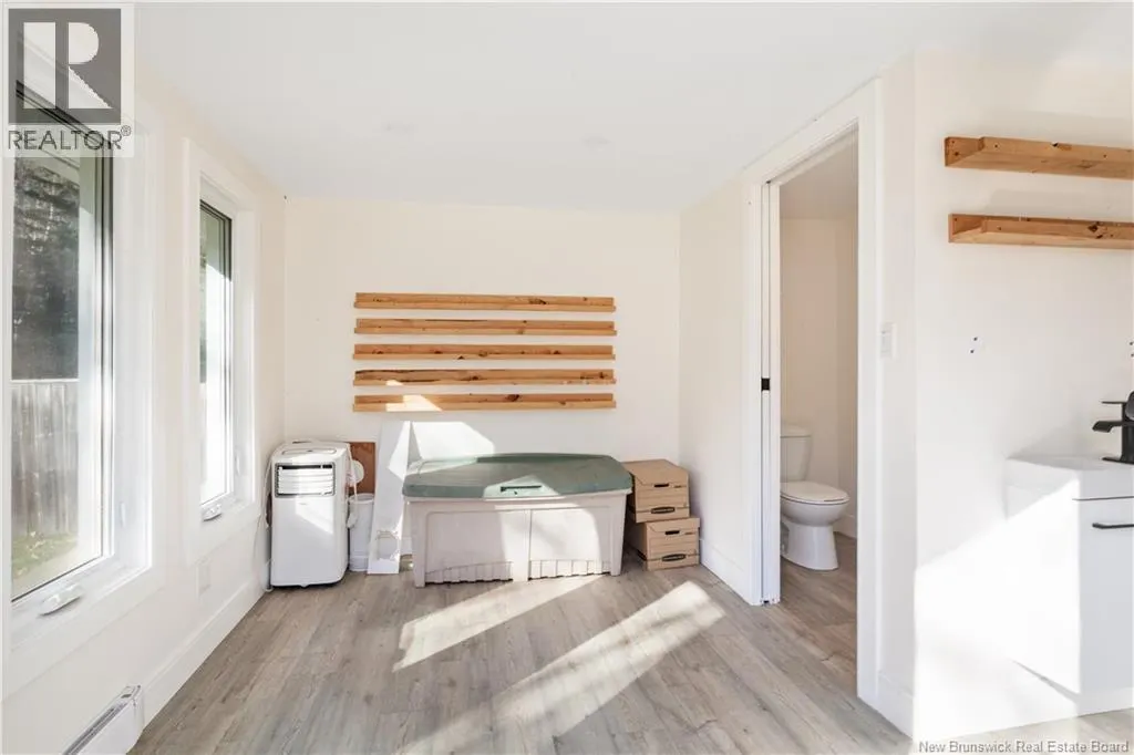 808 McLaughlin