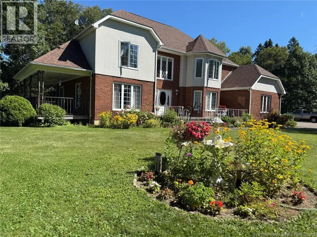 81 Woodland Hill
