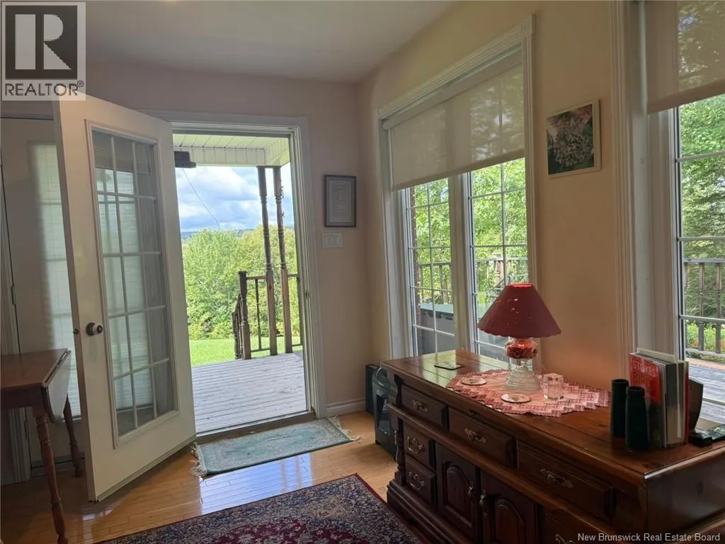 81 Woodland Hill