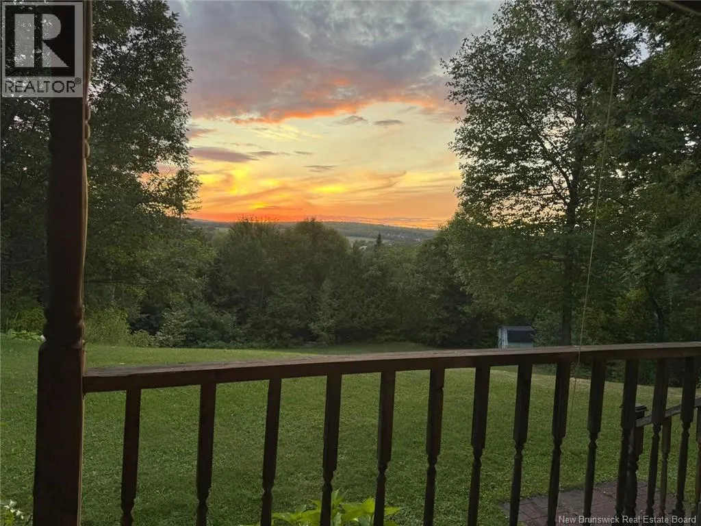 81 Woodland Hill