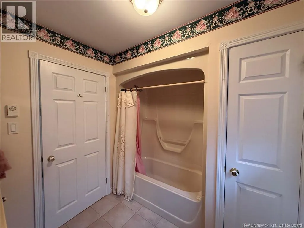 81 Woodland Hill