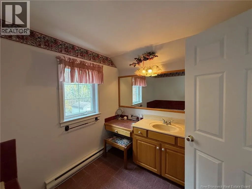 81 Woodland Hill