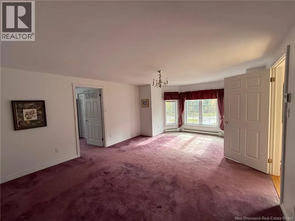 81 Woodland Hill