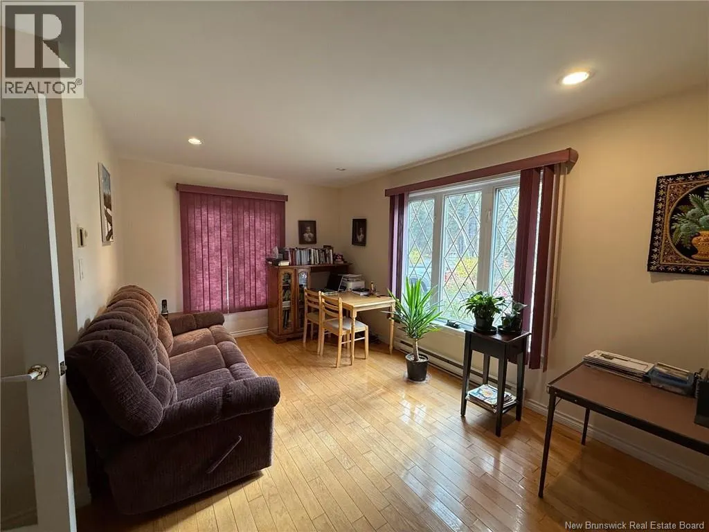 81 Woodland Hill
