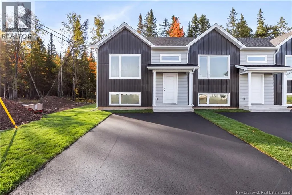 227 des Eleves Street