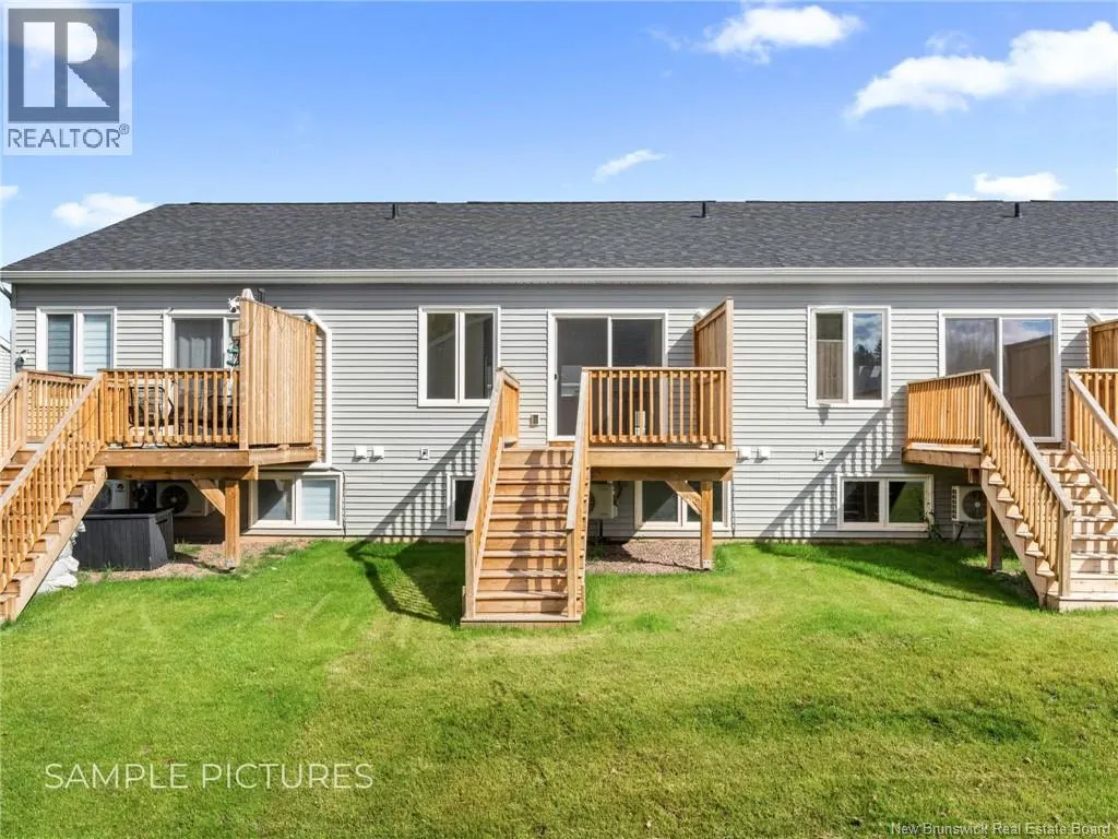 227 des Eleves Street