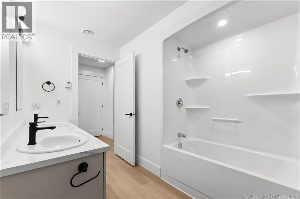 227 des Eleves Street