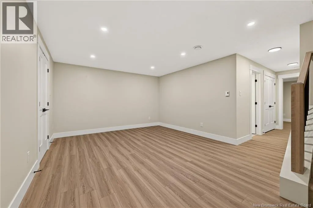 166 Des Eleves Street